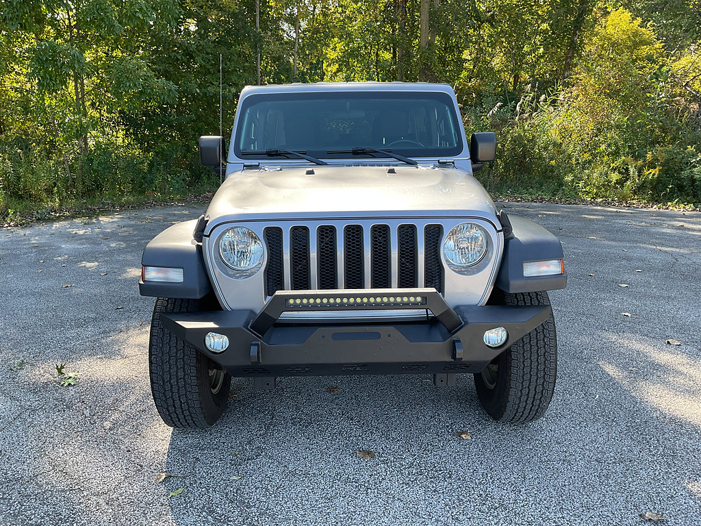 Used 2018 Jeep Wrangler Unlimited Sport S AWD/4WD image 2