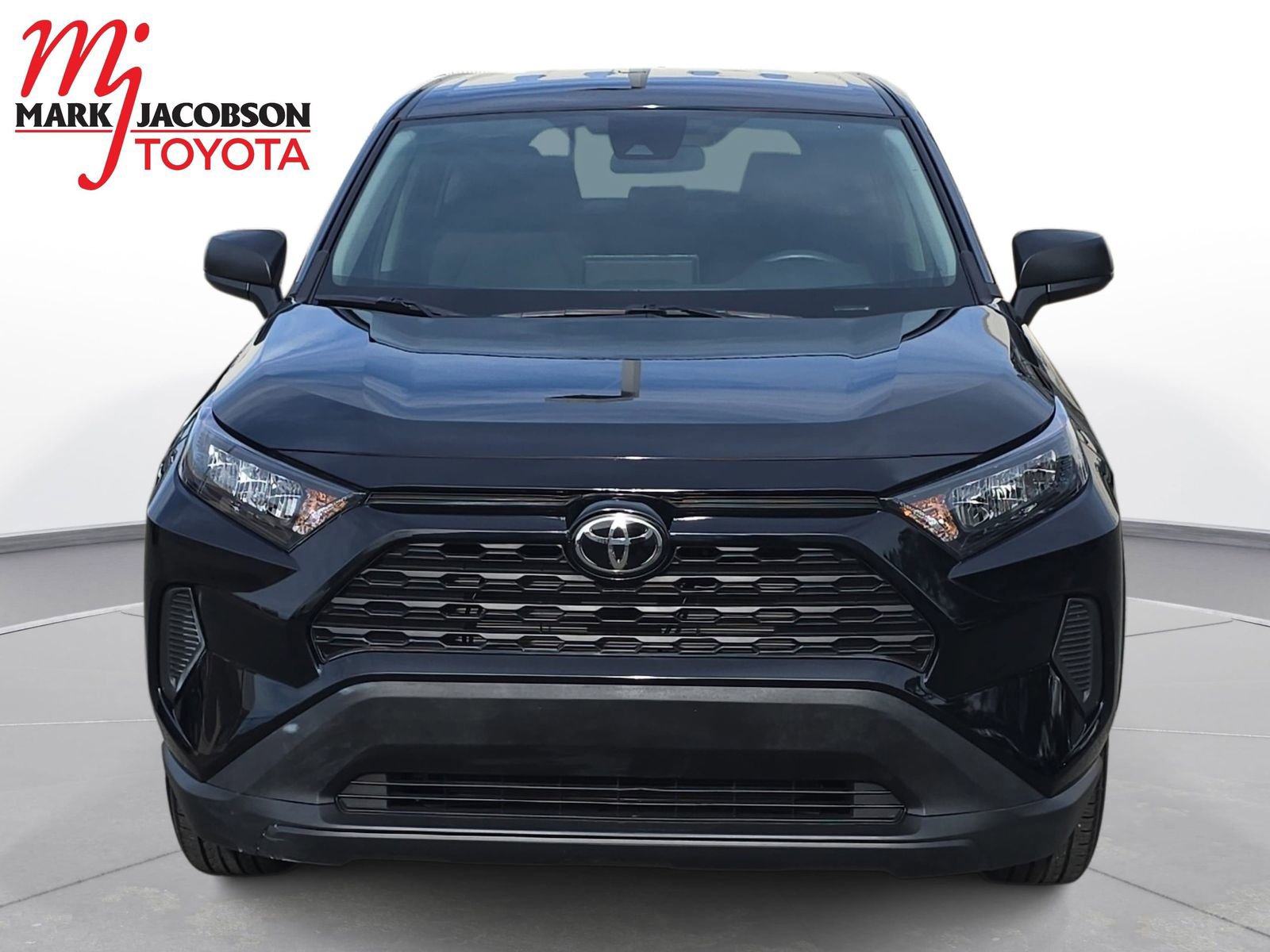 Used 2022 Toyota RAV4 LE image 3