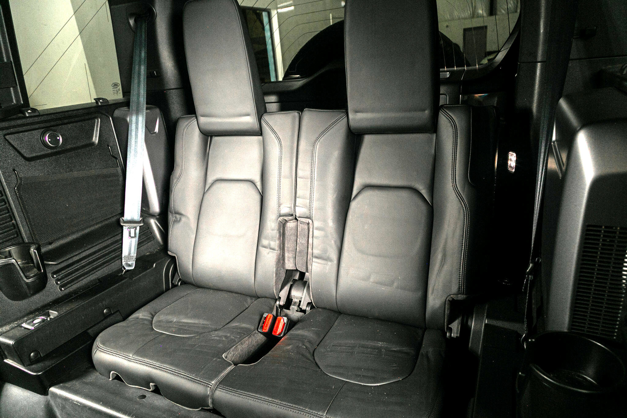 Used 2020 Land Rover Defender 110 X image 25