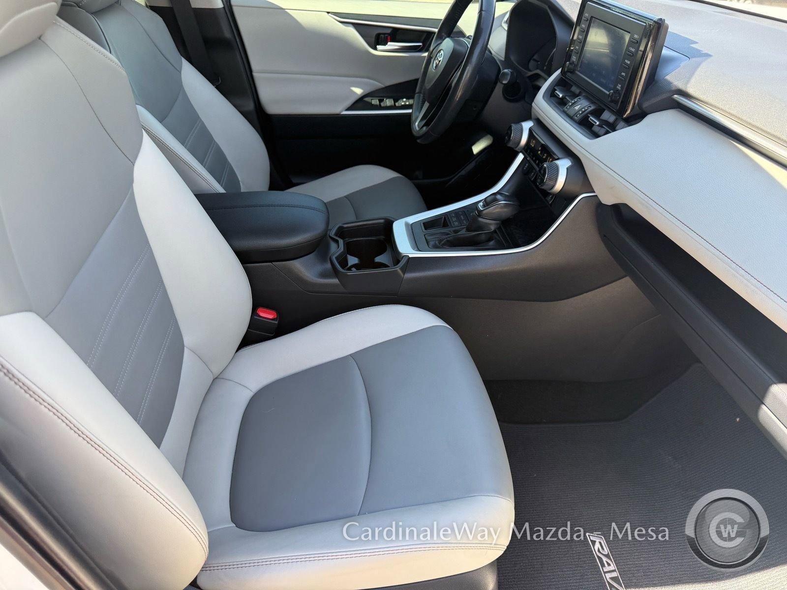 Used 2019 Toyota RAV4 XLE Premium w/ Cold Weather Package image 31