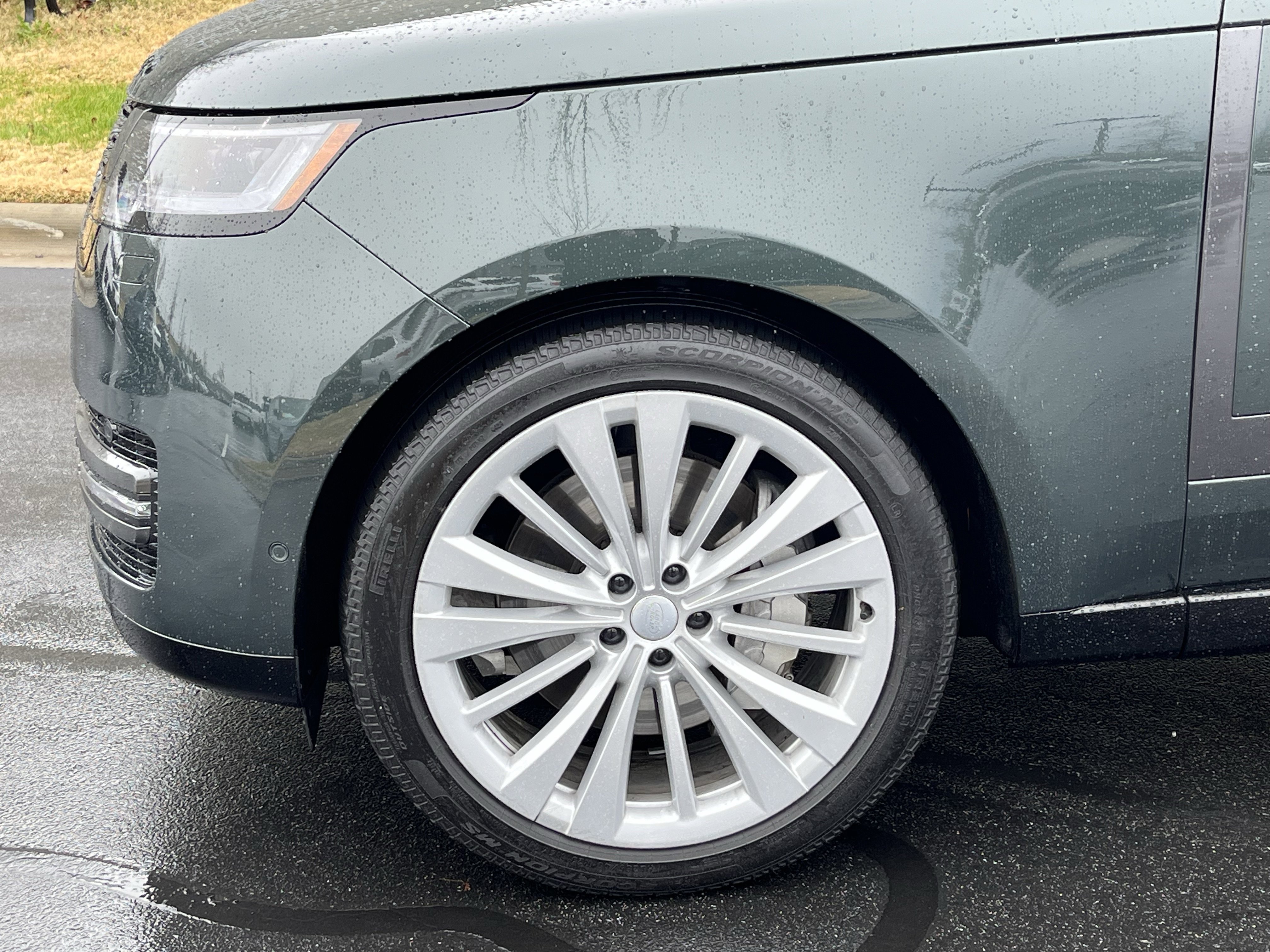 Certified 2025 Land Rover Range Rover Long Wheelbase SE image 11