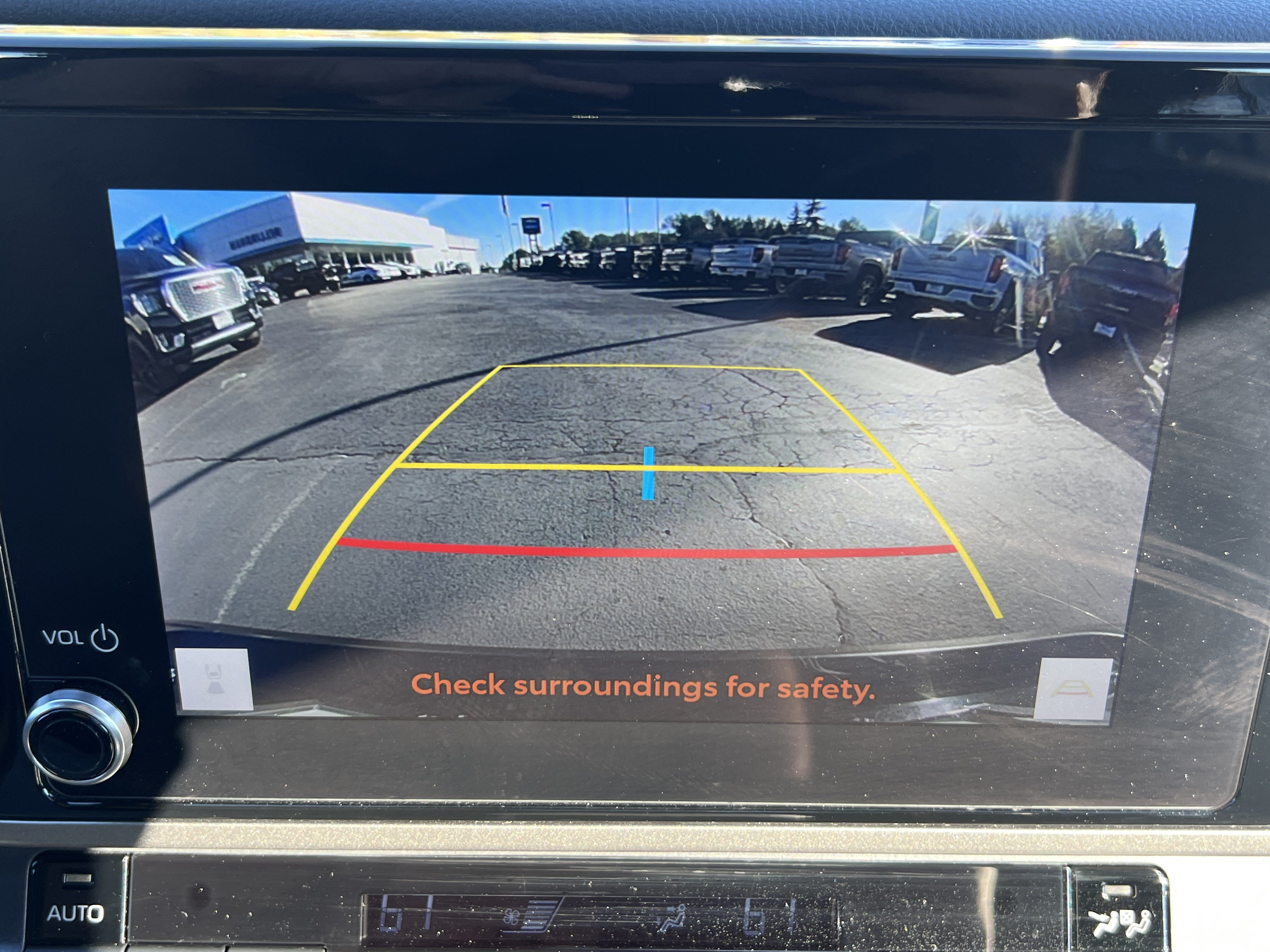 Used 2025 Toyota Camry SE FWD image 10
