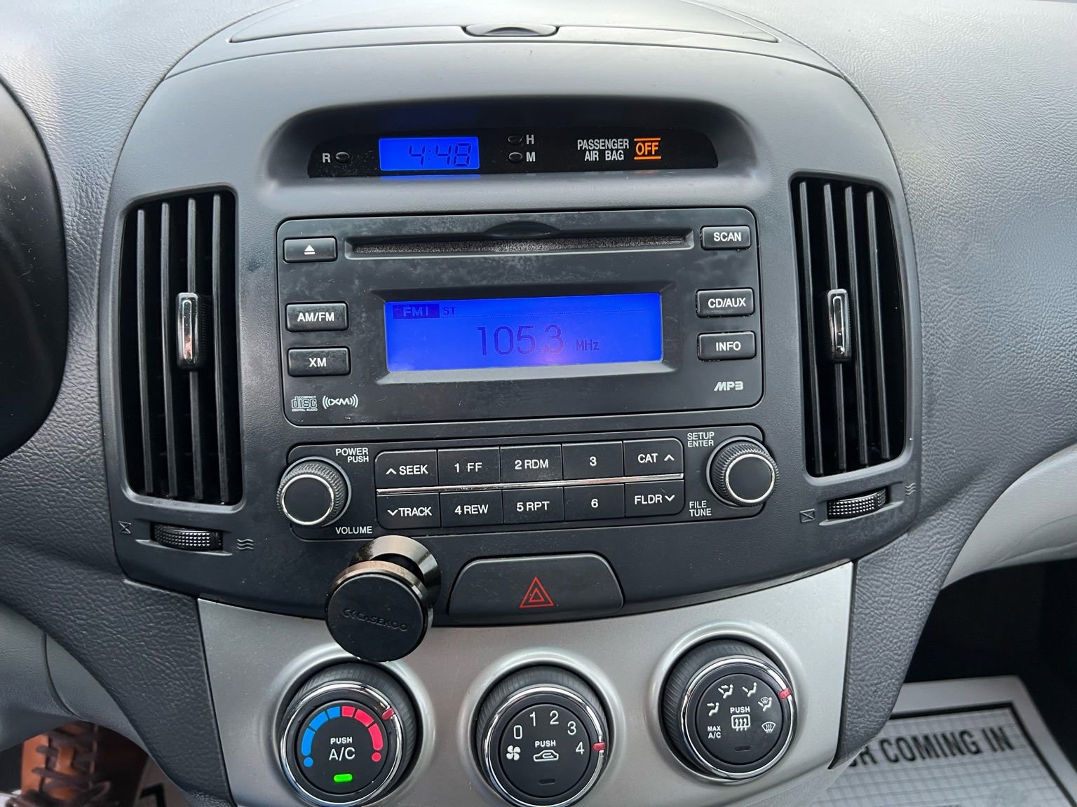 Used 2010 Hyundai Elantra GLS image 25