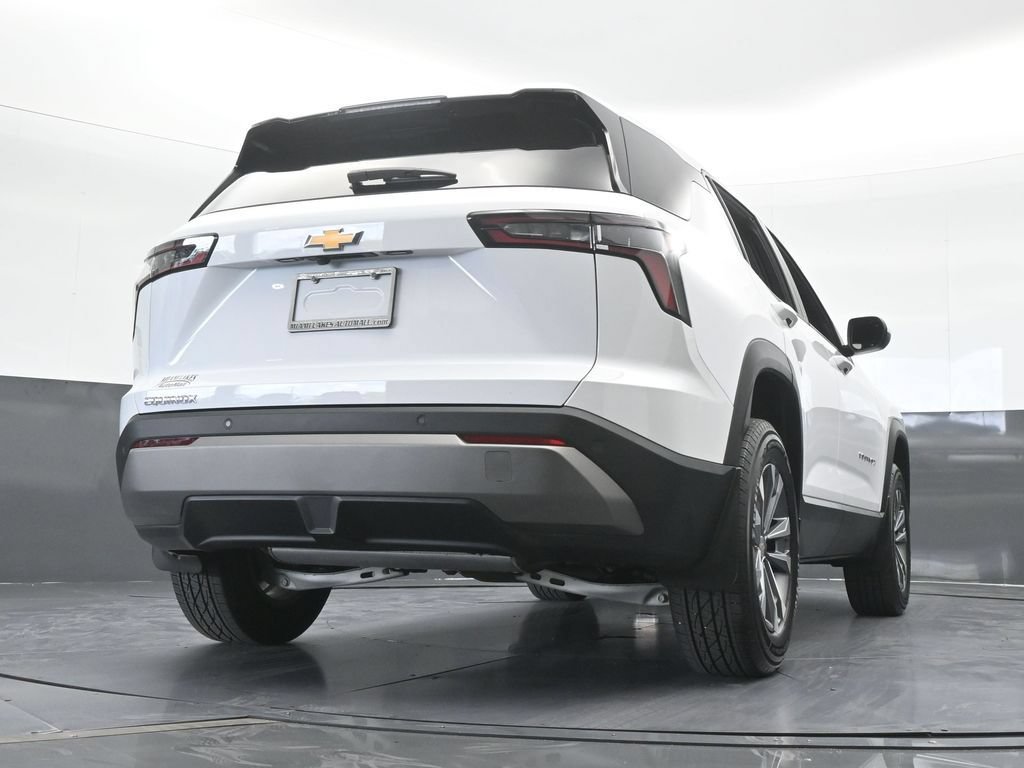 Used 2026 Chevrolet Equinox LT FWD image 60