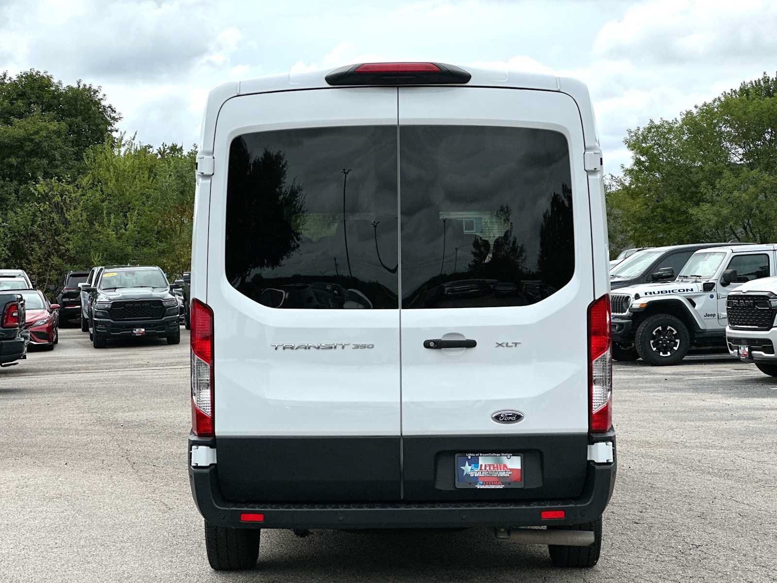 Used 2025 Ford Transit 350 XLT RWD image 14
