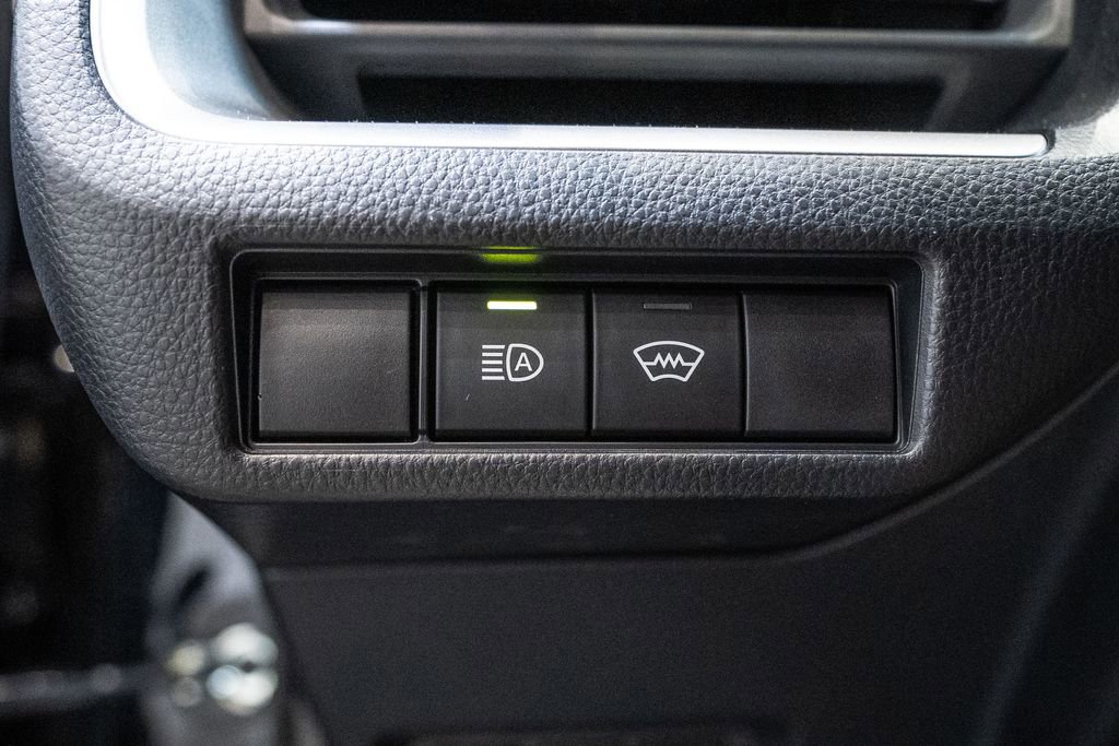 Used 2025 Toyota Prius LE image 21