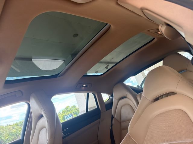 Used 2019 Porsche Panamera RWD image 24