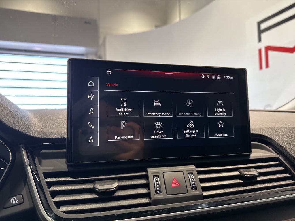 Used 2024 Audi Q5 2.0T Premium image 18
