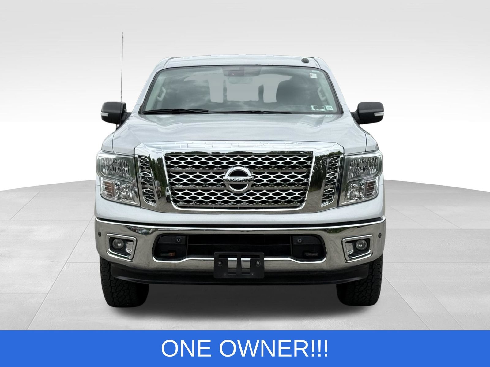 Used 2019 Nissan Titan SV w/ SV Convenience Package AWD/4WD image 13