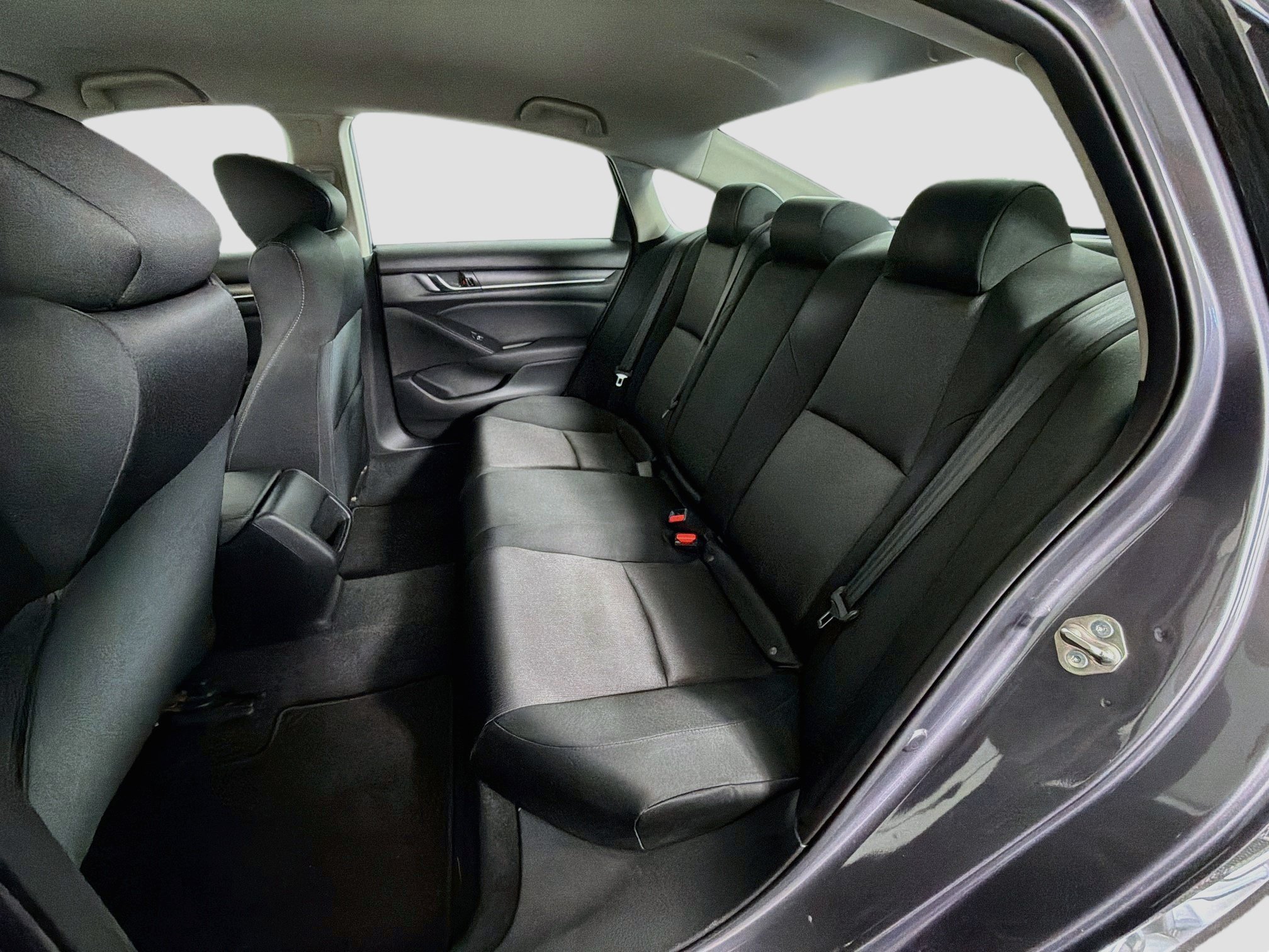 Used 2018 Honda Accord LX image 25
