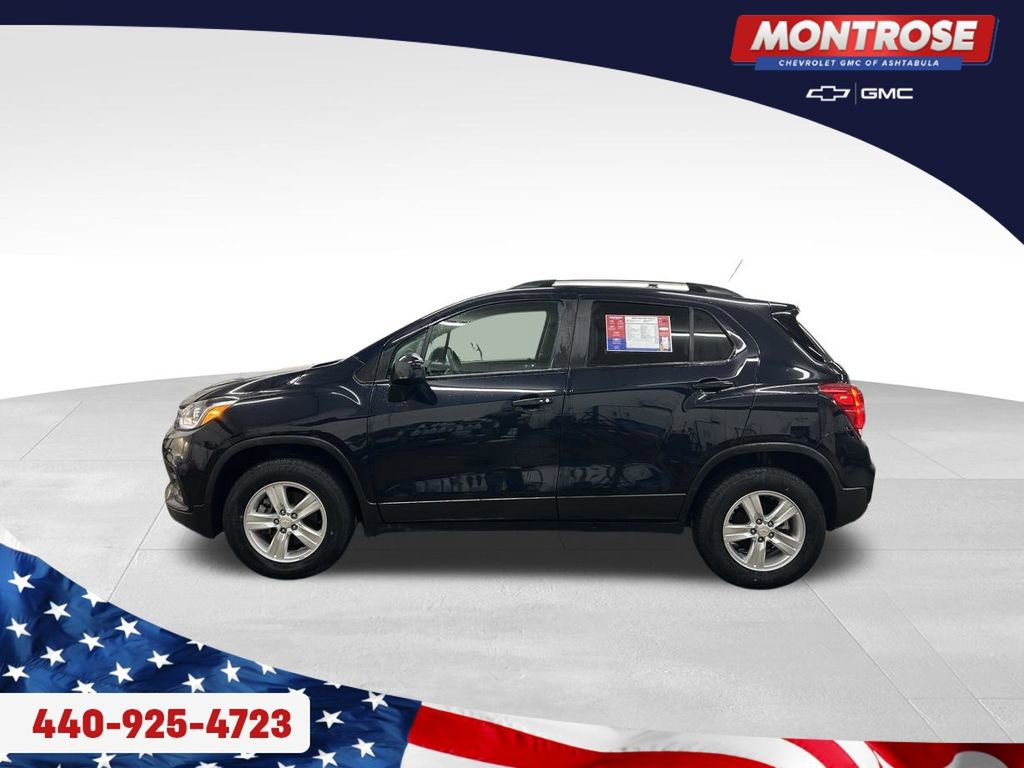 Used 2022 Chevrolet Trax LT w/ LT Convenience Package image 2