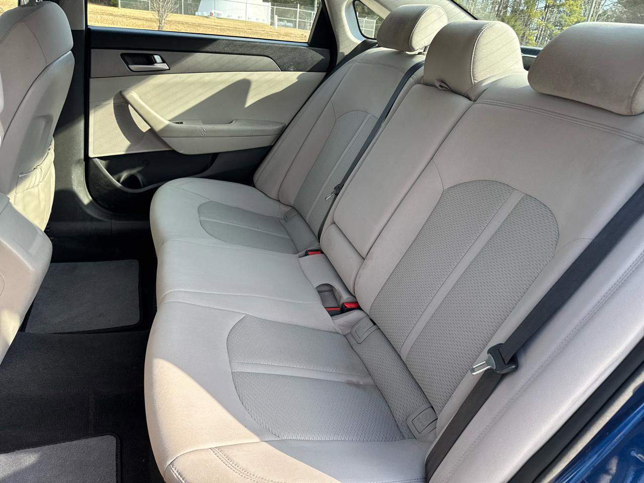 Used 2015 Hyundai Sonata SE image 18