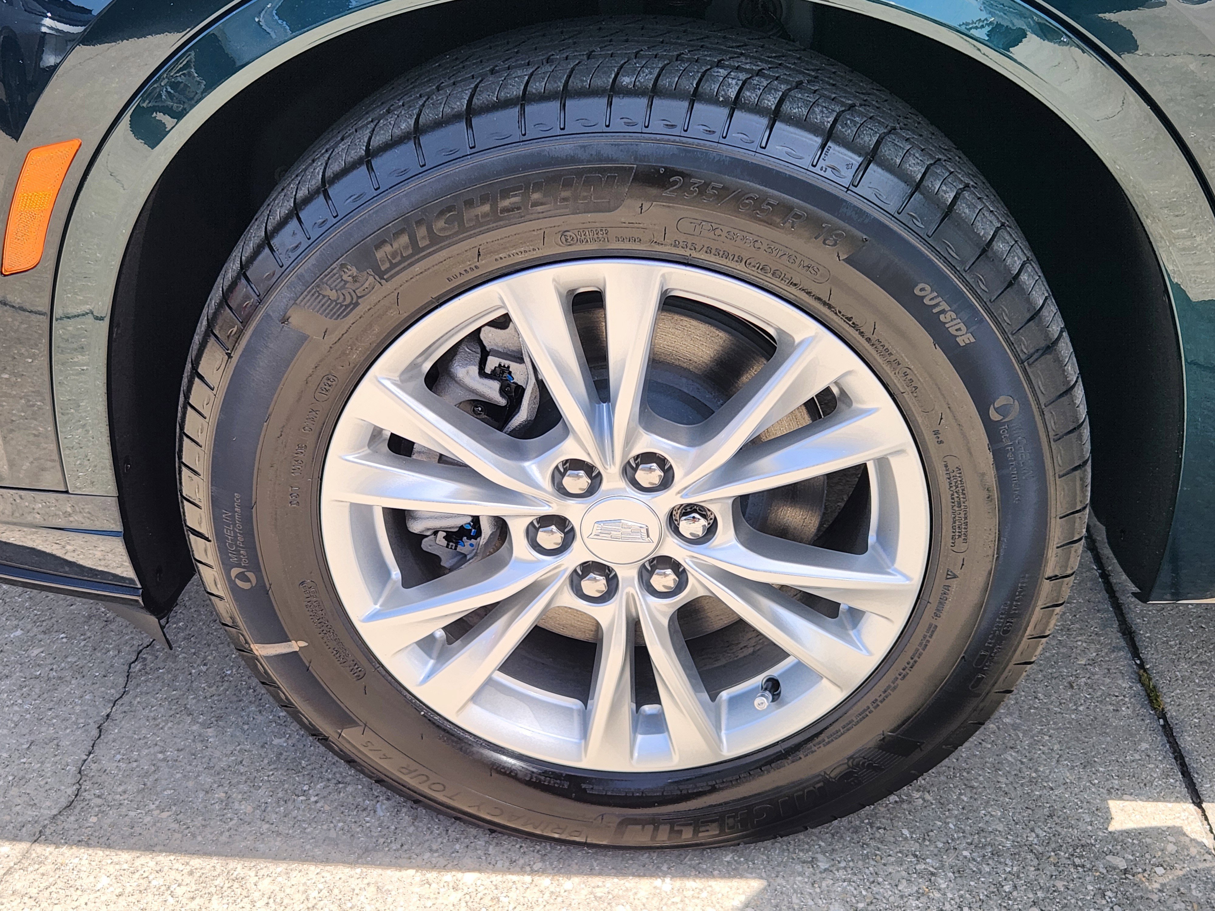 New 2025 Cadillac XT6 Luxury image 37