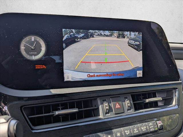 Certified 2025 Lexus ES 300h w/ Premium Package image 13