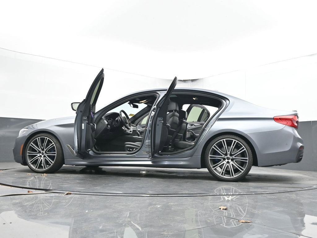 Used 2018 BMW M550i xDrive image 51