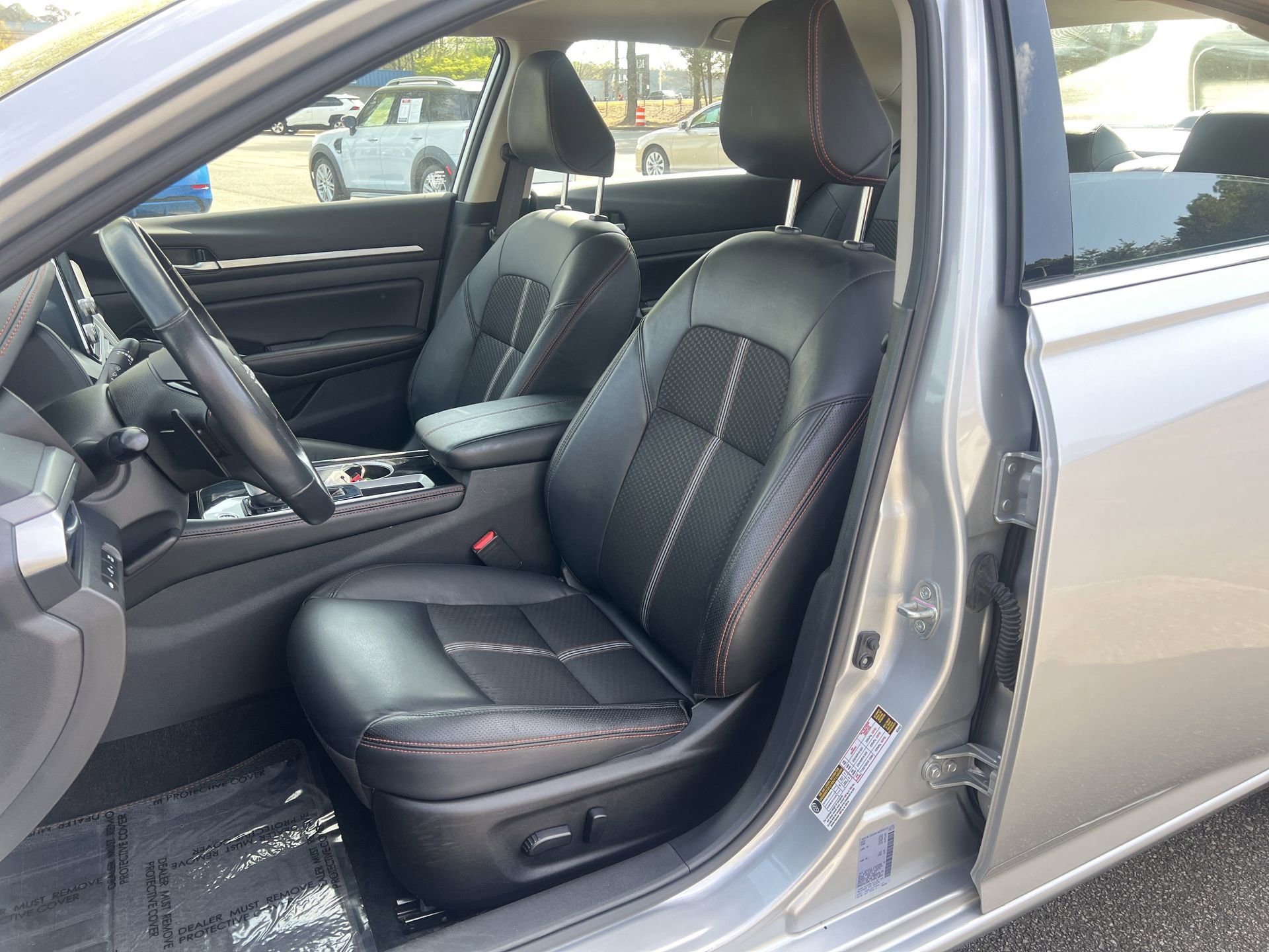 Used 2024 Nissan Altima 2.5 SR image 14