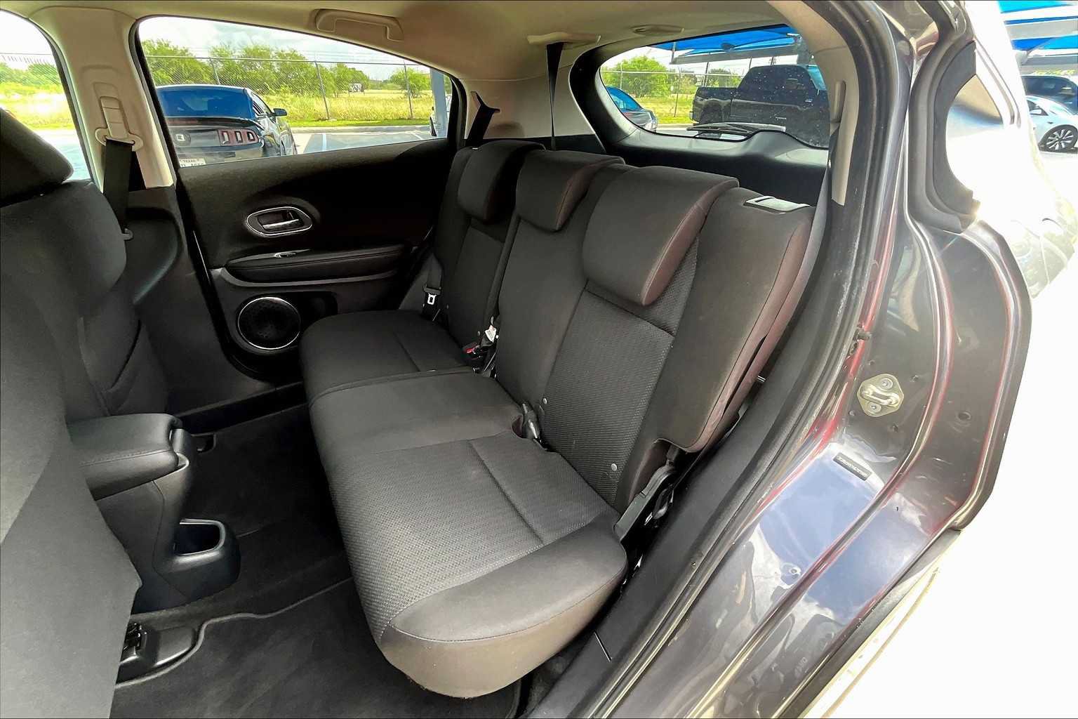 Used 2017 Honda HR-V EX image 21