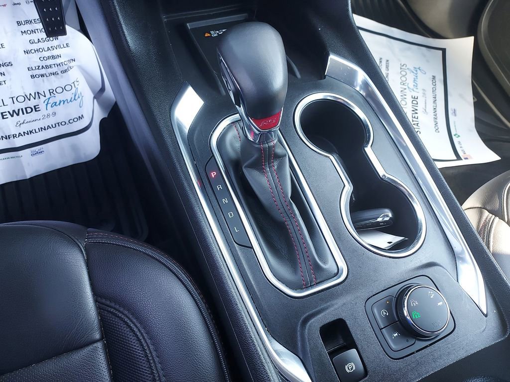 Used 2023 Chevrolet Traverse RS image 25