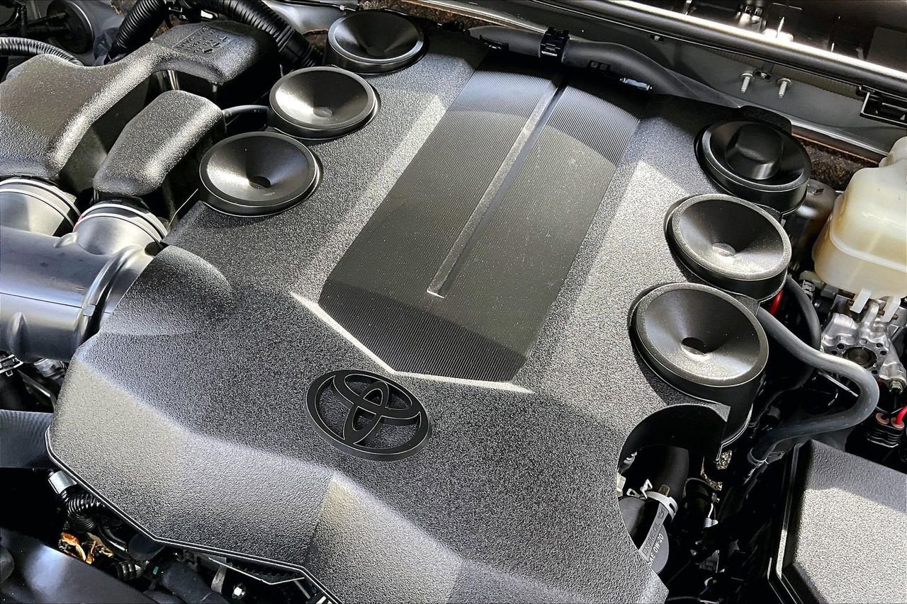 Used 2021 Toyota 4Runner Limited image 27