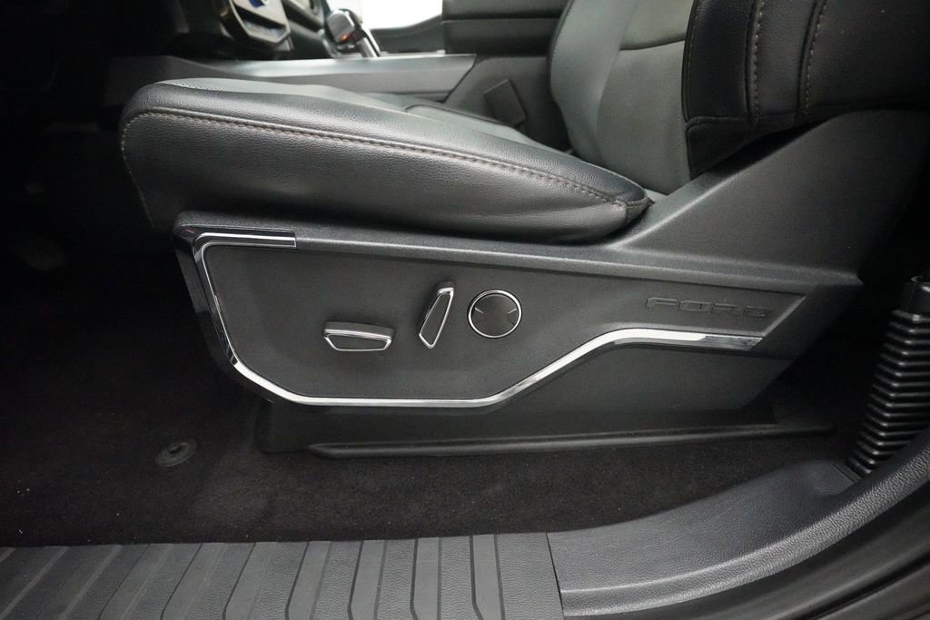 Used 2023 Ford F150 Lightning Lariat w/ Equipment Group 511A High image 28