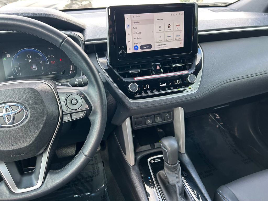 Used 2024 Toyota Corolla Cross XSE image 18