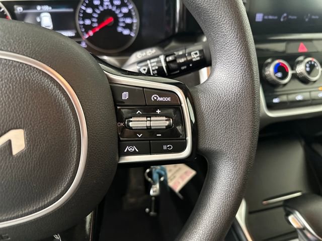 Used 2022 Kia Sorento LX image 16