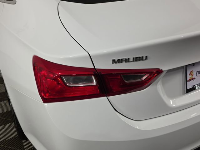 Used 2018 Chevrolet Malibu LT w/ Leather Package image 36