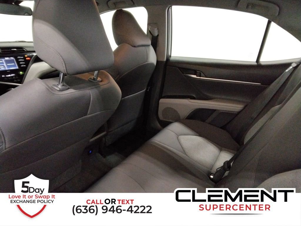 Used 2020 Toyota Camry LE image 27