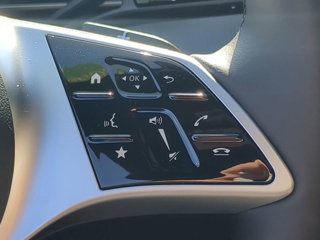 New 2025 Mercedes-Benz C 300 4MATIC Sedan image 12