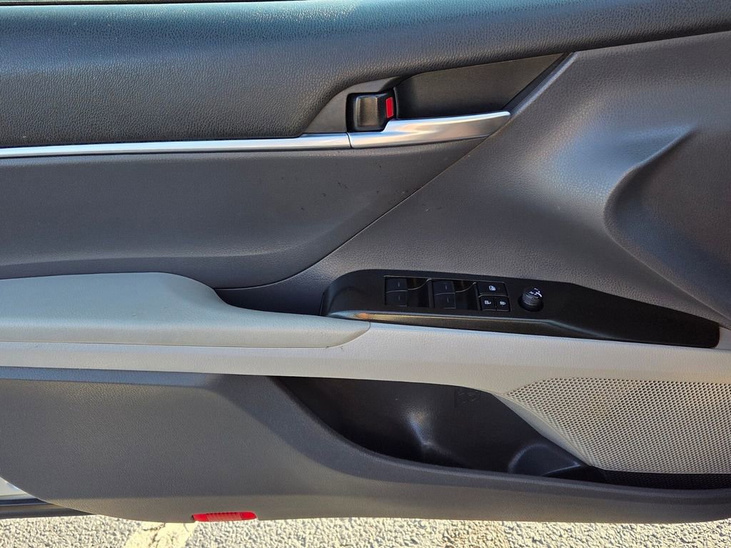 Used 2024 Toyota Camry LE FWD image 27