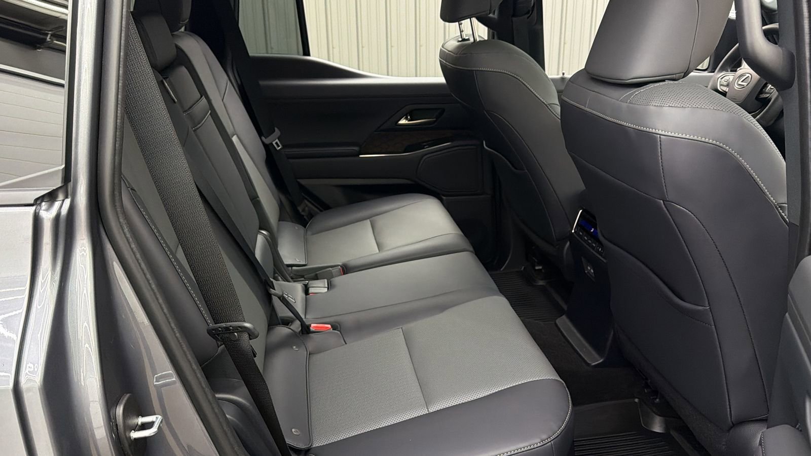 Used 2026 Lexus GX 550 w/ Accessory Package (2T) image 38