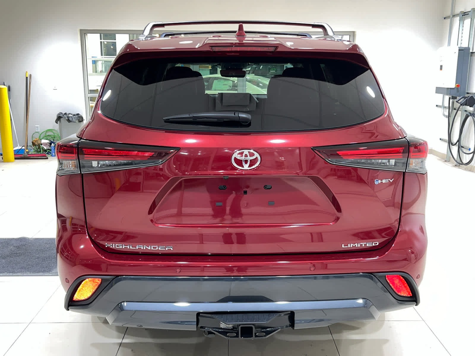 New 2026 Toyota Highlander Limited image 8