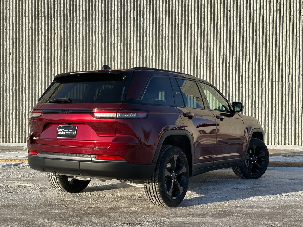 New 2026 Jeep Grand Cherokee Limited w/ Limited Altitude Package AWD/4WD image 5