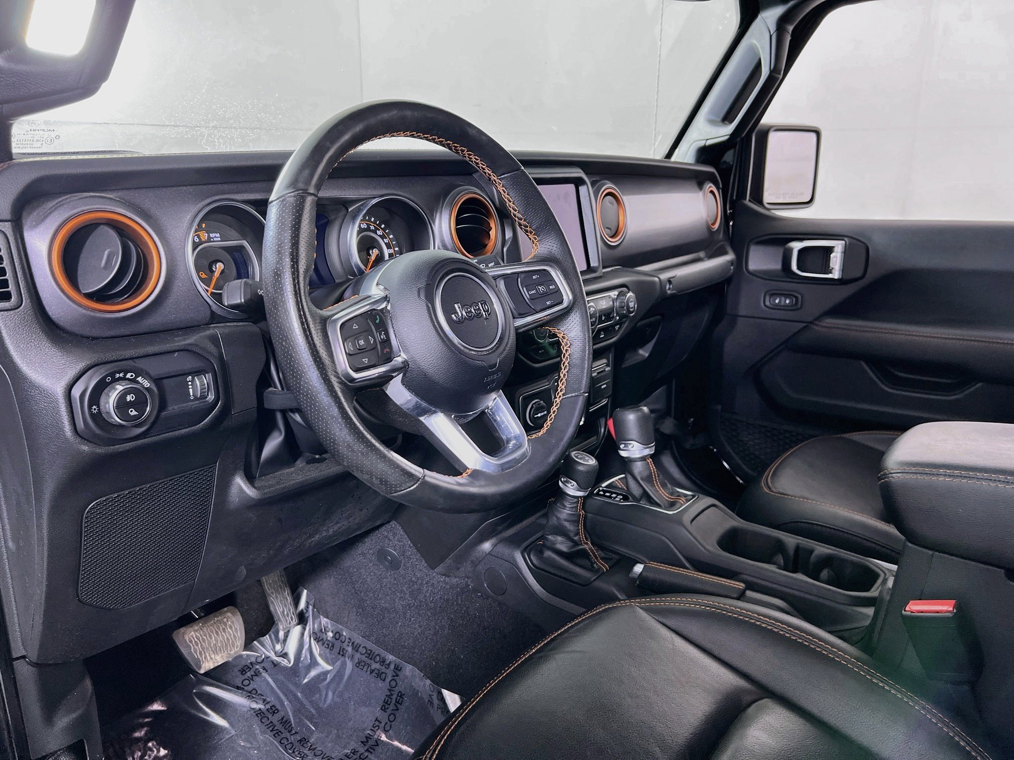 Used 2023 Jeep Gladiator Mojave w/ LED Lighting Group AWD/4WD image 9