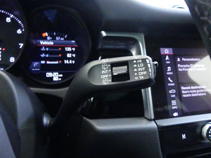 Used 2023 Porsche Macan AWD/4WD image 15