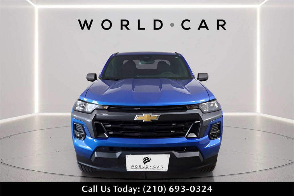 Used 2023 Chevrolet Colorado LT w/ LT Convenience Package image 2