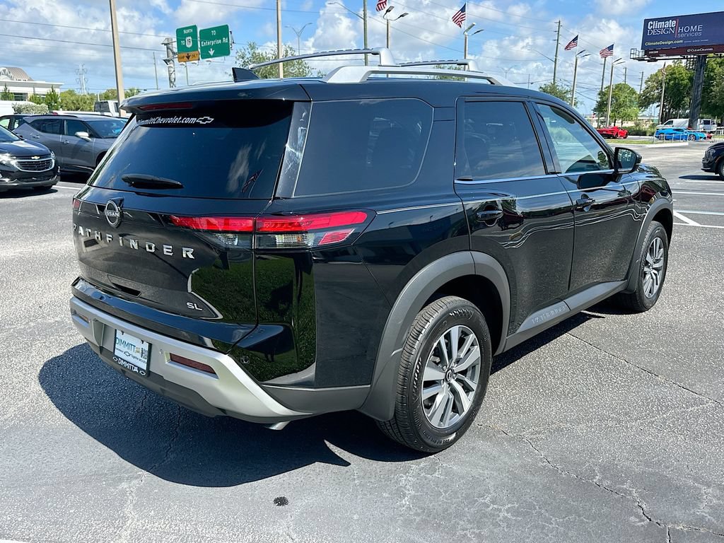 Used 2025 Nissan Pathfinder SL FWD image 5