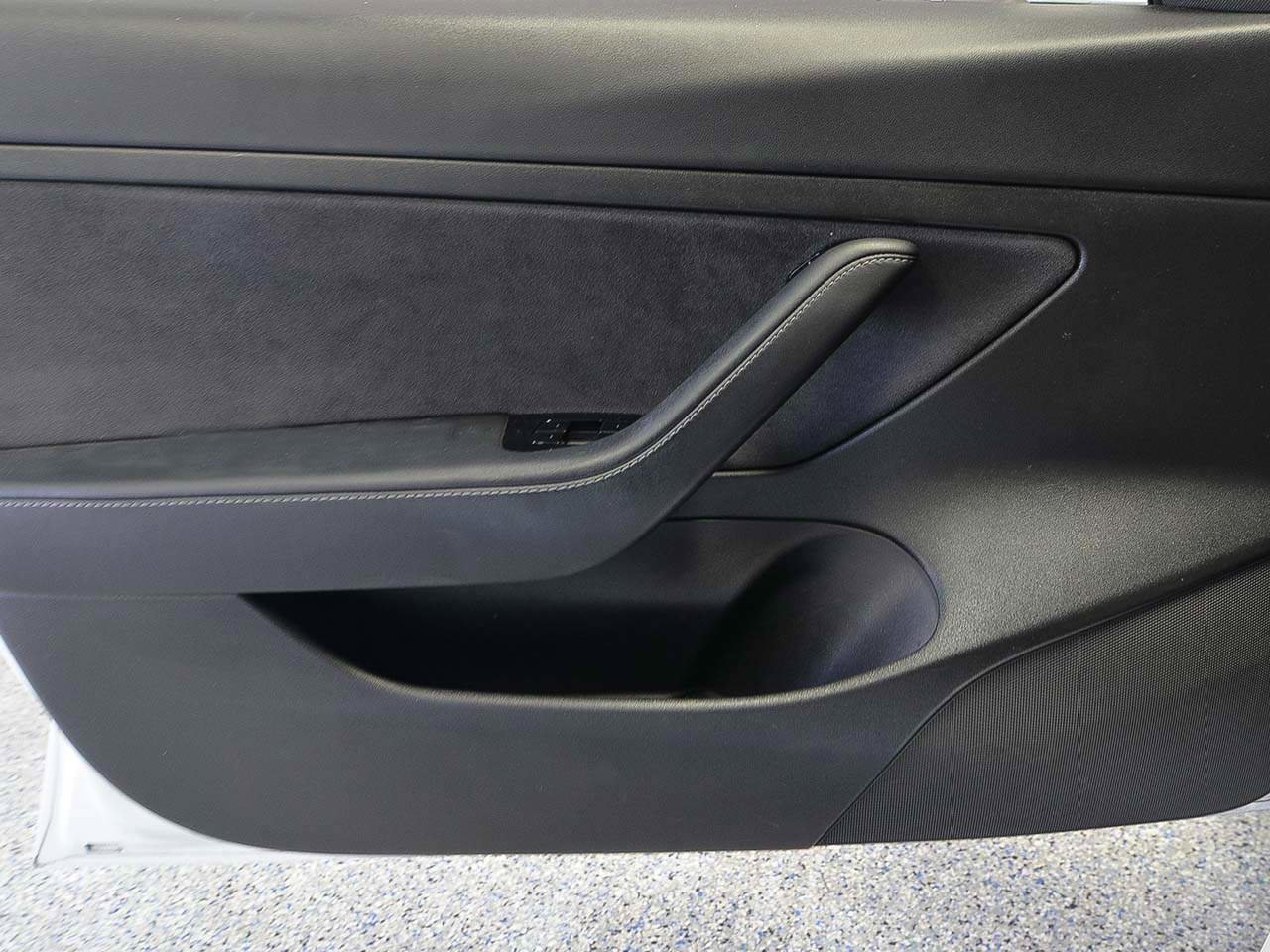 Used 2020 Tesla Model 3 Standard Range Plus RWD image 6