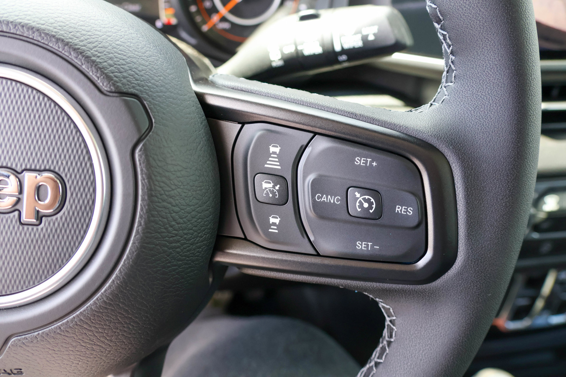 New 2026 Jeep Wrangler Unlimited Sahara AWD/4WD image 30