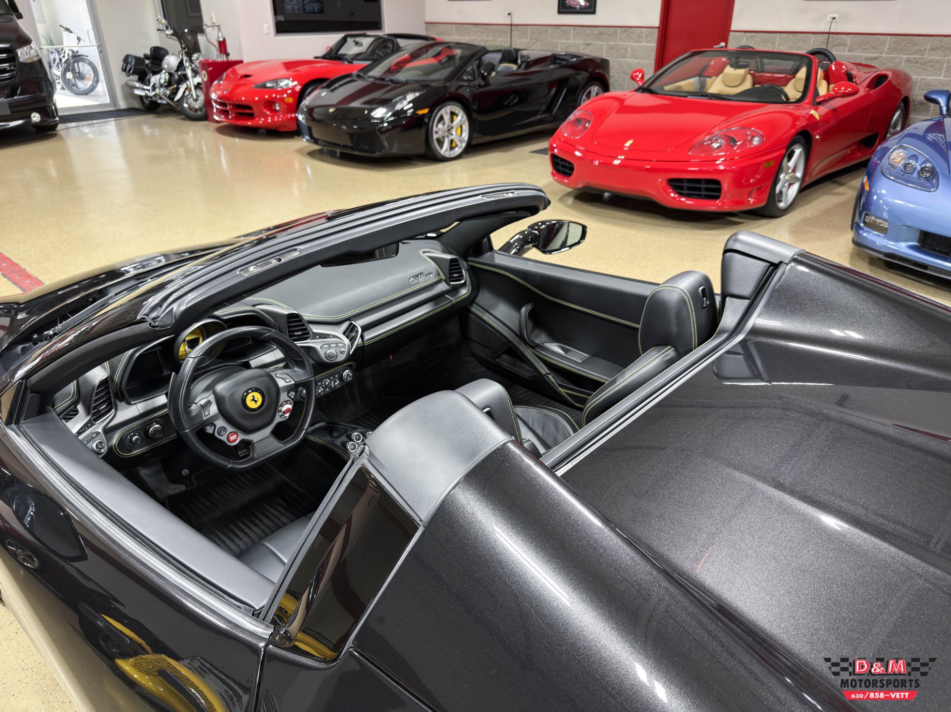 Used 2013 Ferrari 458 Spider RWD image 44
