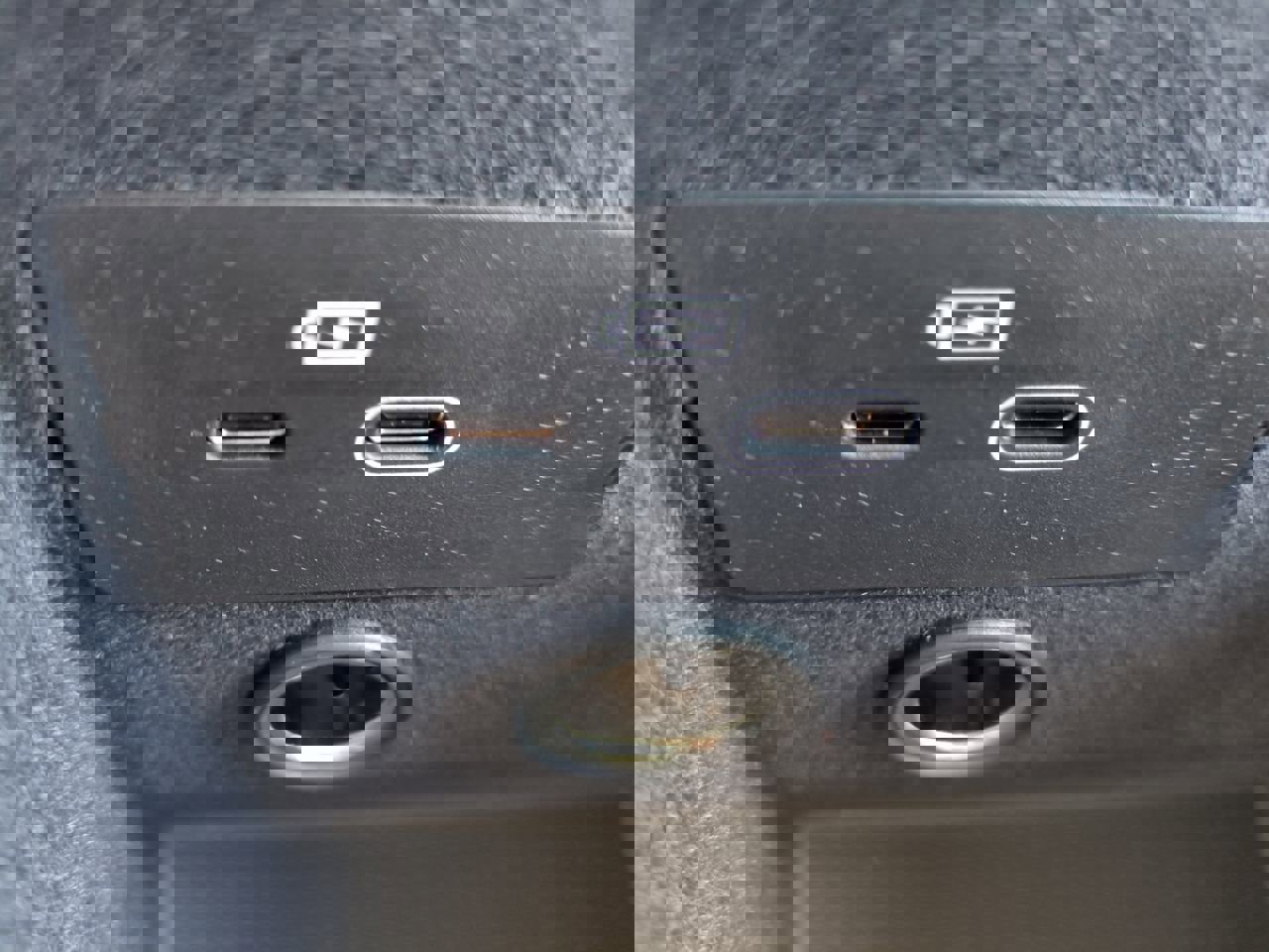 New 2026 Volvo XC90 B6 Plus w/ Protection Package Premier image 21