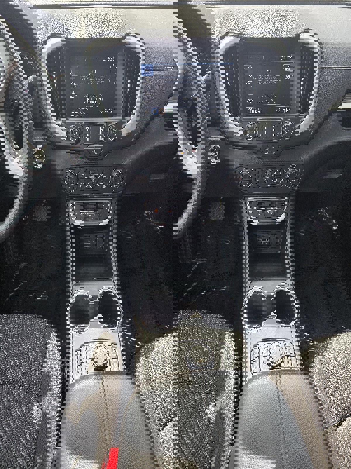 Used 2022 GMC Terrain SLE w/ Driver Convenience Package image 16