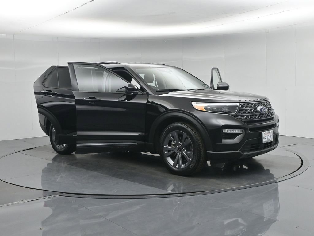 Used 2022 Ford Explorer XLT w/ Equipment Group 202A RWD image 35