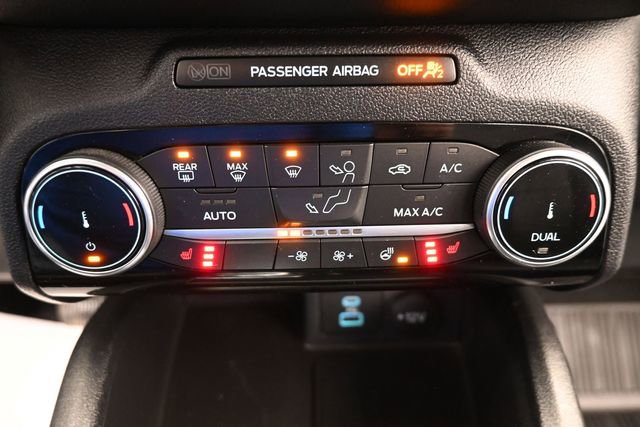 Used 2022 Ford Escape SEL w/ Equipment Group 302A AWD/4WD image 16
