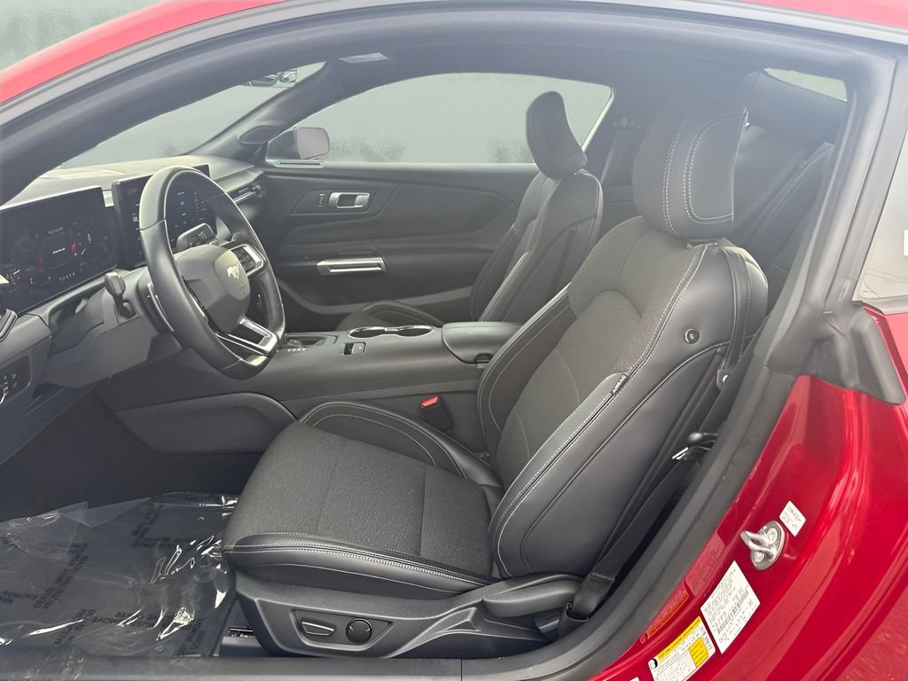 Used 2024 Ford Mustang GT RWD image 5