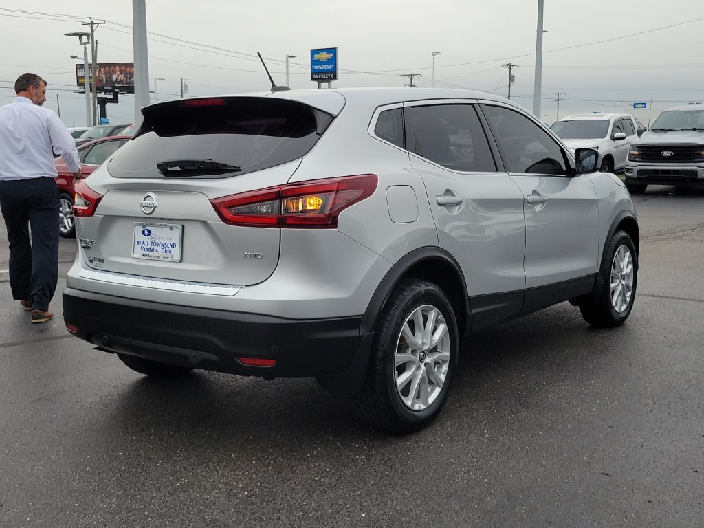Used 2020 Nissan Rogue Sport S w/ Appearance Package AWD/4WD image 4