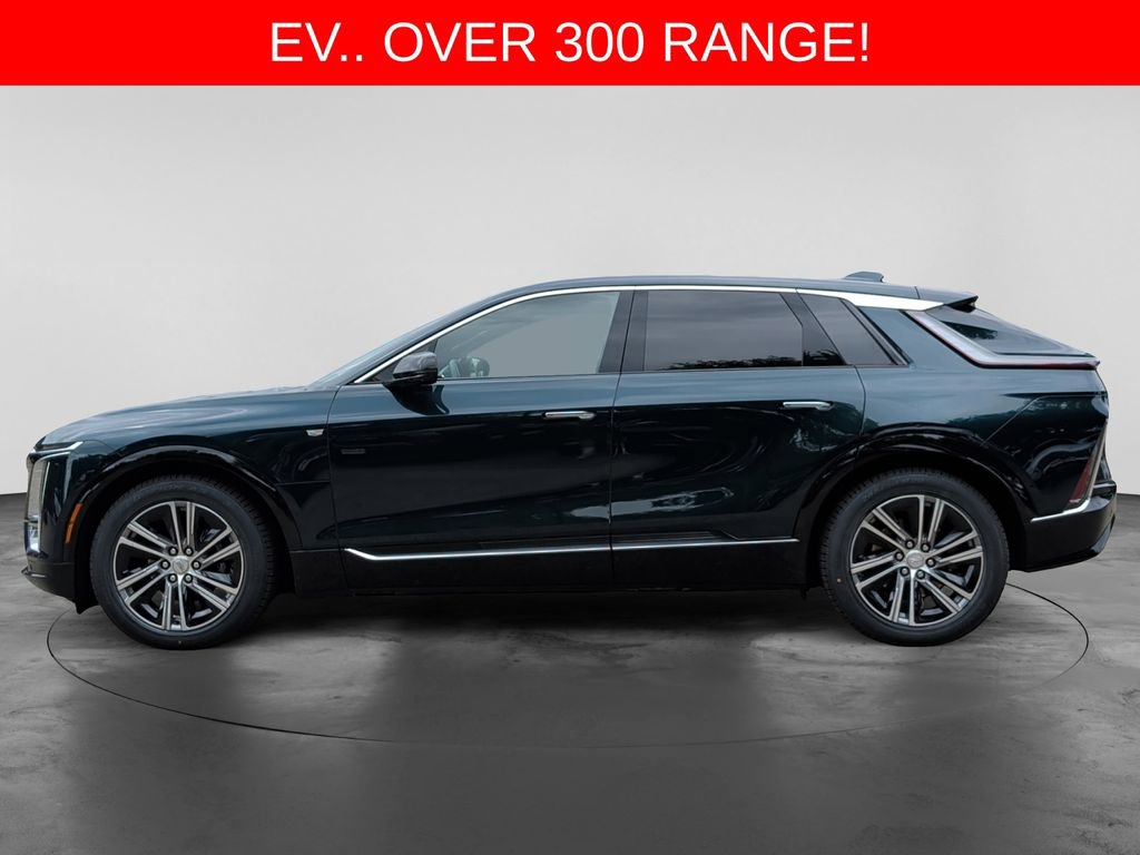 Used 2024 Cadillac Lyriq Luxury AWD/4WD image 4