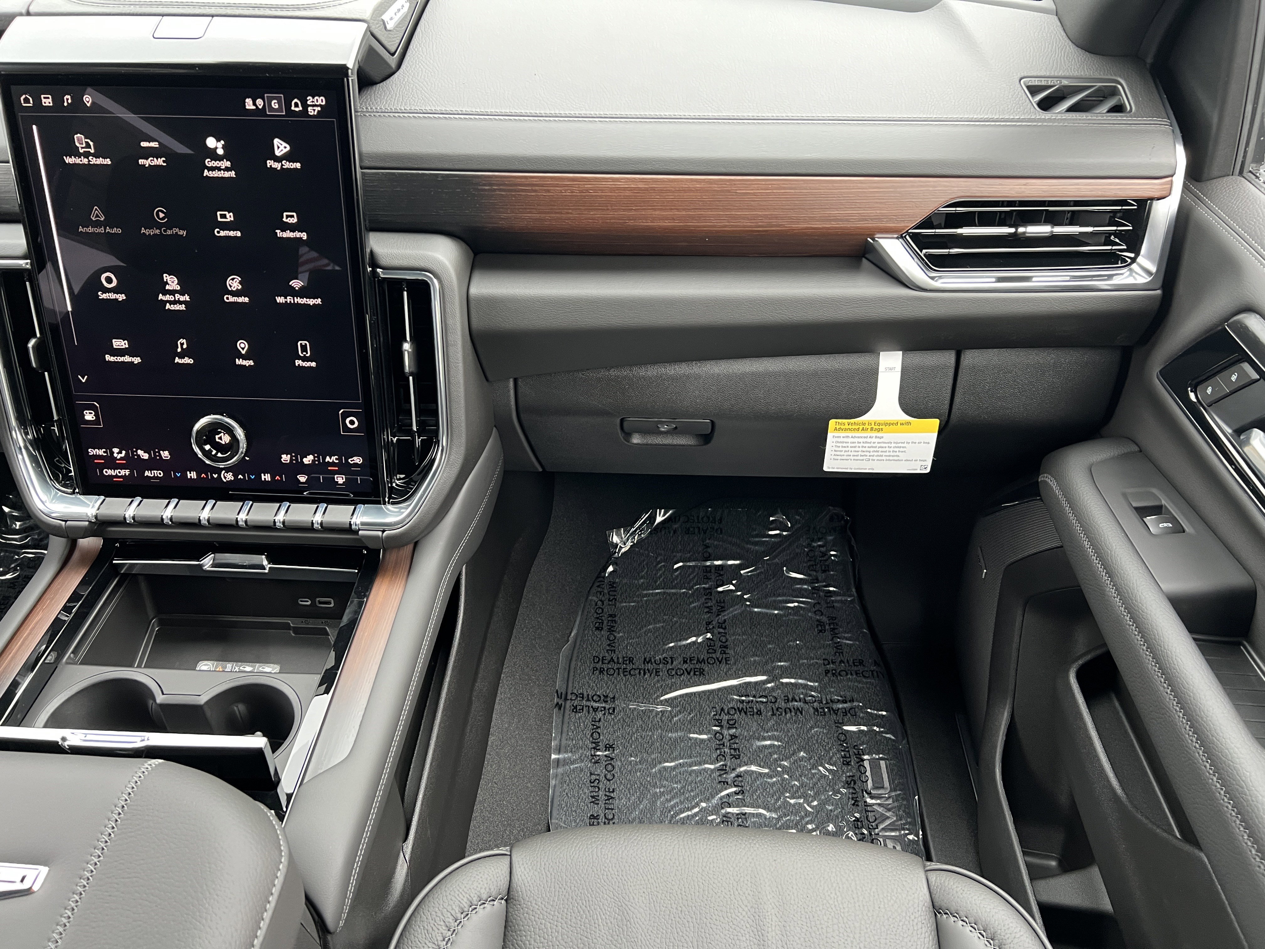 New 2026 GMC Yukon Denali w/ Sun & Power Step Package image 35