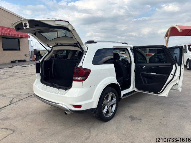 Used 2017 Dodge Journey Crossroad w/ Mopar Chrome Accent Package FWD image 27