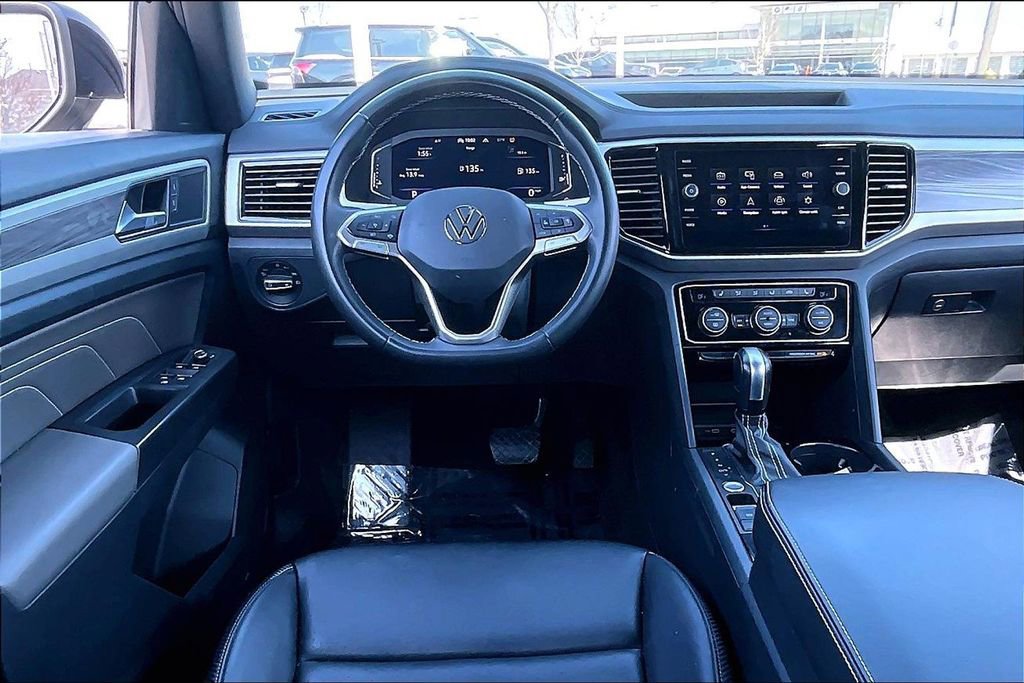 Used 2022 Volkswagen Atlas Cross Sport SE image 17